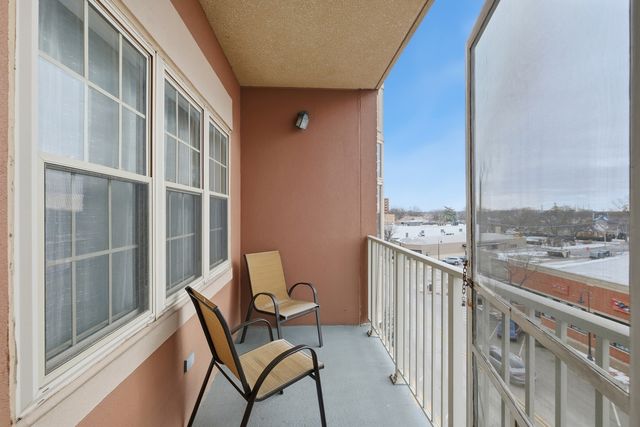 9670 Franklin Avenue 411, Franklin Park, IL 60131