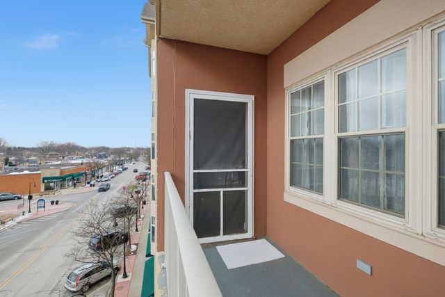 9670 Franklin Avenue 411, Franklin Park, IL 60131