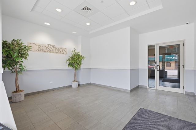 9670 Franklin Avenue 411, Franklin Park, IL 60131