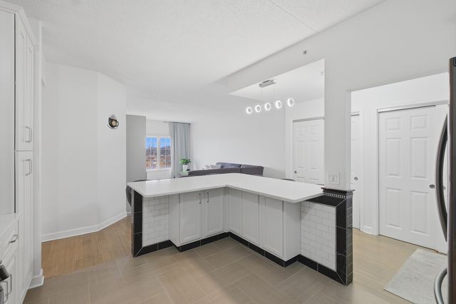 9670 Franklin Avenue 411, Franklin Park, IL 60131