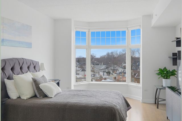 9670 Franklin Avenue 411, Franklin Park, IL 60131