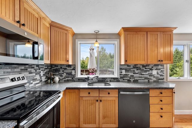 22 Anawon Road, Plymouth, MA 02360