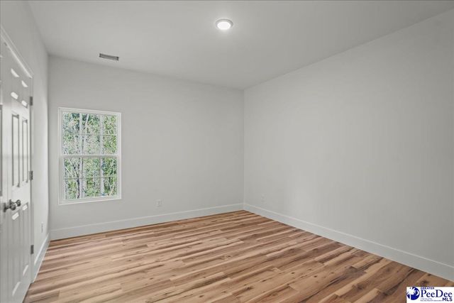 1012 Greenleaf Rd, Hartsville, SC 29550