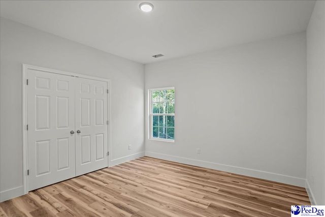 1012 Greenleaf Rd, Hartsville, SC 29550