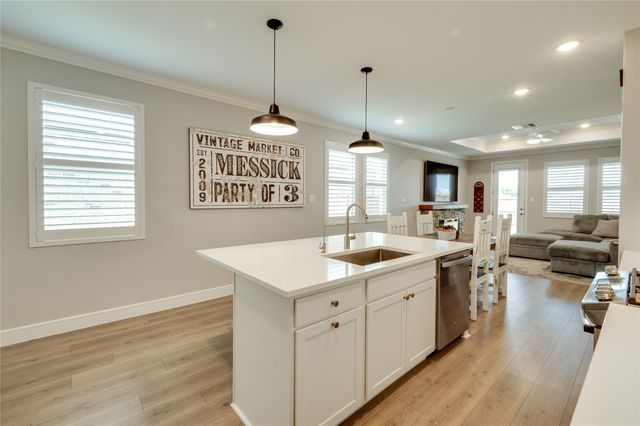 3703 Cloverleaf Lane, Sherman, TX 75092