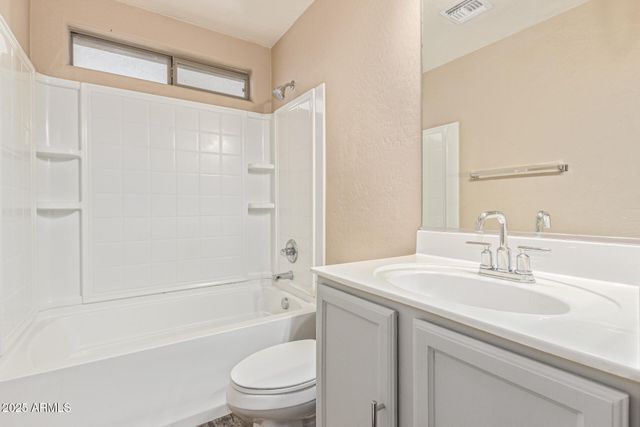 6419 W SOPHIE Lane, Laveen, AZ 85339