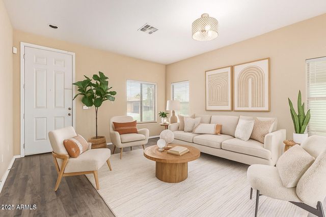 6419 W SOPHIE Lane, Laveen, AZ 85339