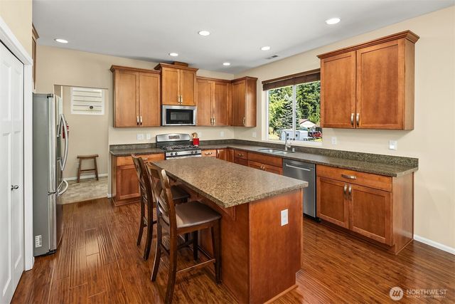 26 Meadow Place SE, Everett, WA 98208