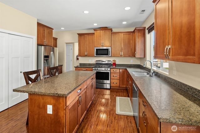 26 Meadow Place SE, Everett, WA 98208