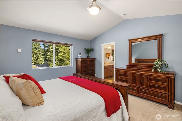 26 Meadow Place SE, Everett, WA 98208
