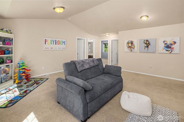 26 Meadow Place SE, Everett, WA 98208