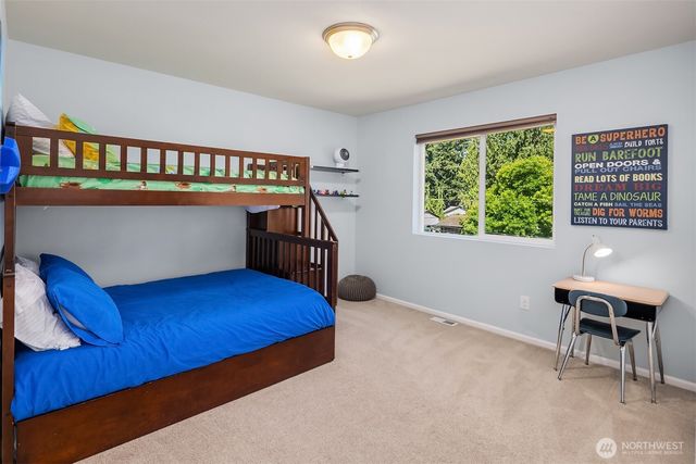 26 Meadow Place SE, Everett, WA 98208