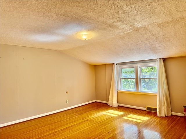 362 Carling Road, Rochester, NY 14610