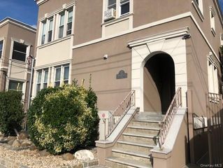 40-15 214th Place 2R, Bayside, NY 11361