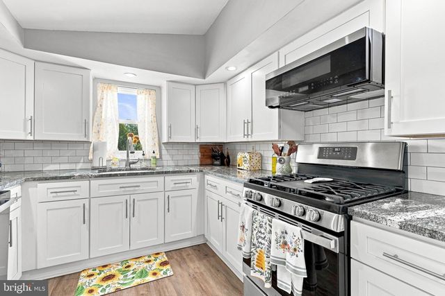 410 MAIN ST, Blackwood, NJ 08012