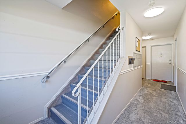 260 Waverly Avenue 33, Patchogue, NY 11772