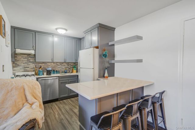 260 Waverly Avenue 33, Patchogue, NY 11772