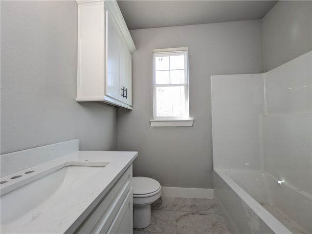 25 Thornaby Drive, Bella Vista, AR 72714