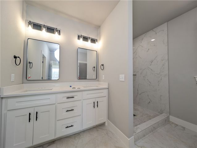 25 Thornaby Drive, Bella Vista, AR 72714