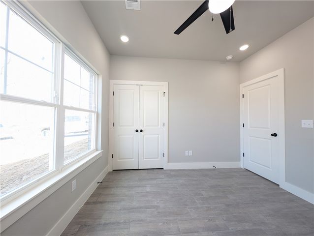 25 Thornaby Drive, Bella Vista, AR 72714