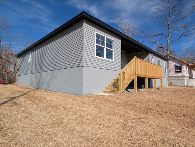 25 Thornaby Drive, Bella Vista, AR 72714