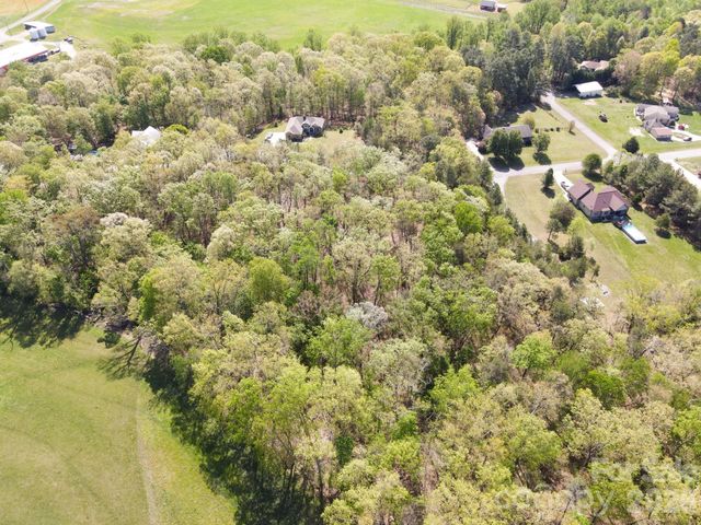 3805 Plantation Drive, Vale, NC 28168