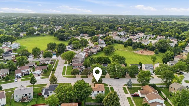 5039 Chambers Drive, Hoffman Estates, IL 60010