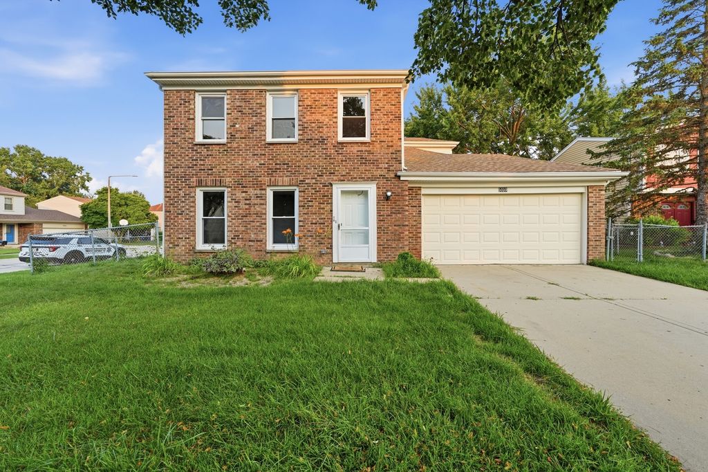 5039 Chambers Drive, Hoffman Estates, IL 60010