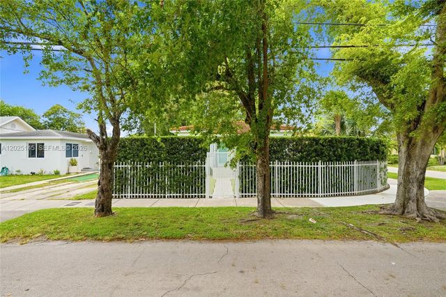 3101 SW 25th Ter, Miami, FL 33133