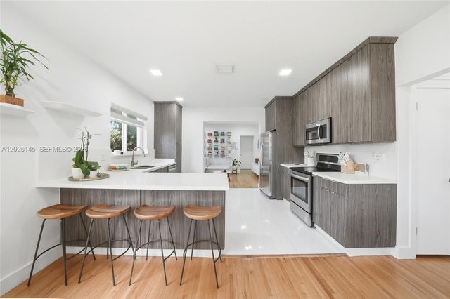 3101 SW 25th Ter, Miami, FL 33133