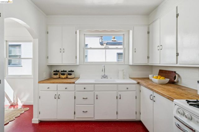5819 Patton Street, Oakland, CA 94618