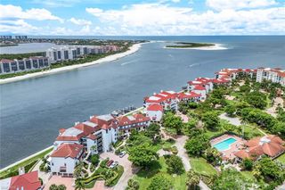 210 La Peninsula BLVD # 210, Naples, FL 34113