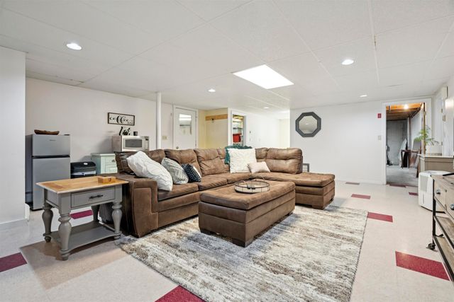 6 Beacon Hill Road, Gilford, NH 03249