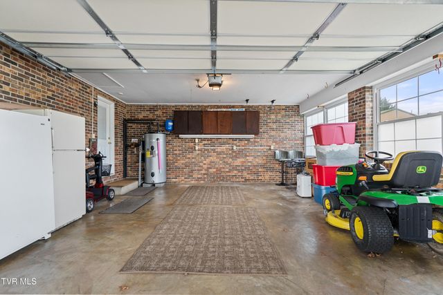 178 West Park Avenue, Greeneville, TN 37745