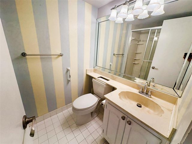 3940 Inverrary Boulevard 701a, Lauderhill, FL 33319