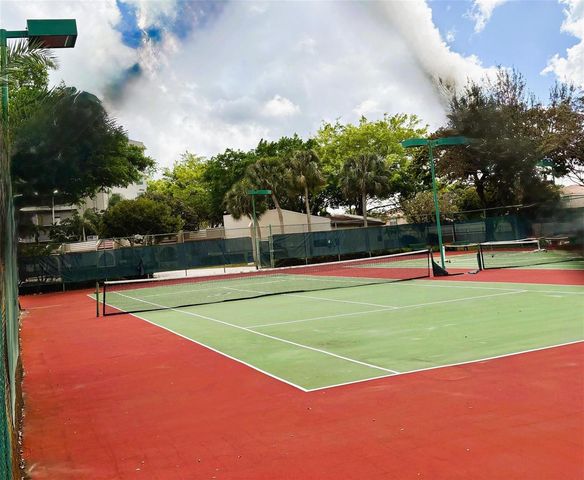 3940 Inverrary Boulevard 701a, Lauderhill, FL 33319