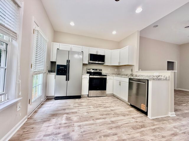 2402 Willow Walk RD NW, Roanoke, VA 24017