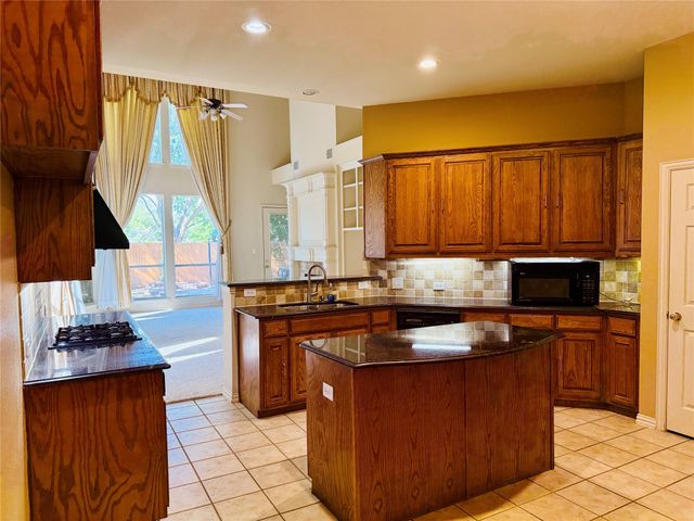 4000 Kenwood Drive, Flower Mound, TX 75022
