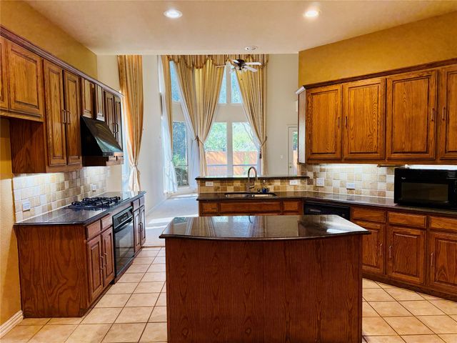 4000 Kenwood Drive, Flower Mound, TX 75022