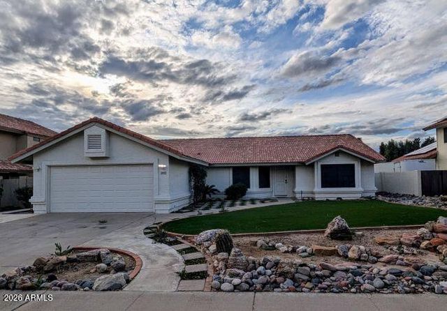 832 N ALVARO Circle, Mesa, AZ 85205