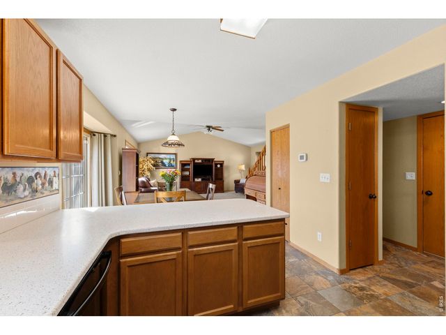 302 E 40th St, Loveland, CO 80538