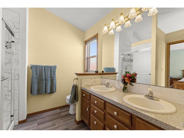 302 E 40th St, Loveland, CO 80538