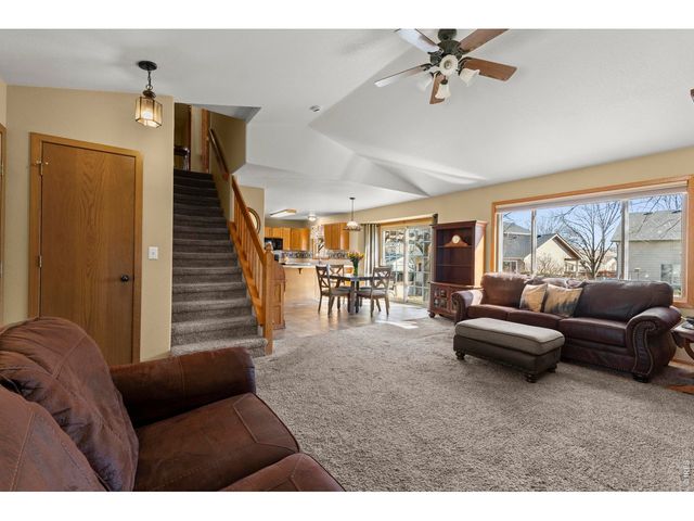 302 E 40th St, Loveland, CO 80538