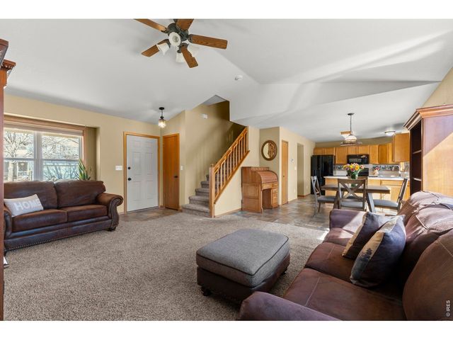 302 E 40th St, Loveland, CO 80538