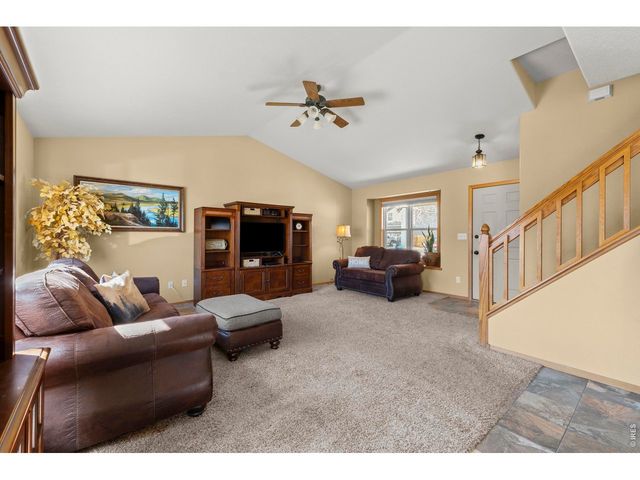 302 E 40th St, Loveland, CO 80538