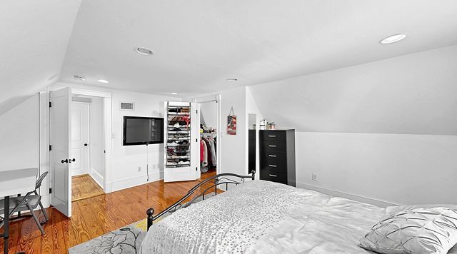 316 Bowdoin St, Winthrop, MA 02152