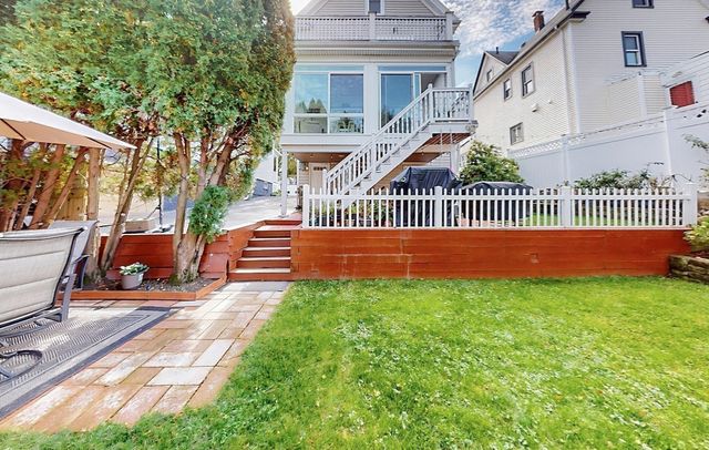 316 Bowdoin St, Winthrop, MA 02152