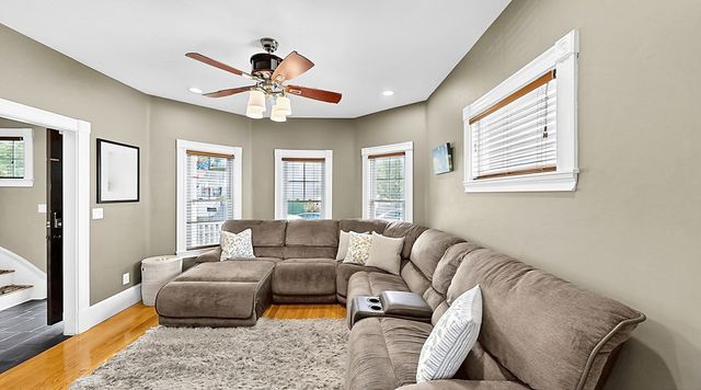 316 Bowdoin St, Winthrop, MA 02152