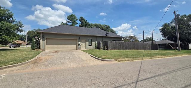 832 W Adams Street, Purcell, OK 73080