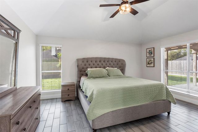 3113 Watercastle Court, League City, TX 77573